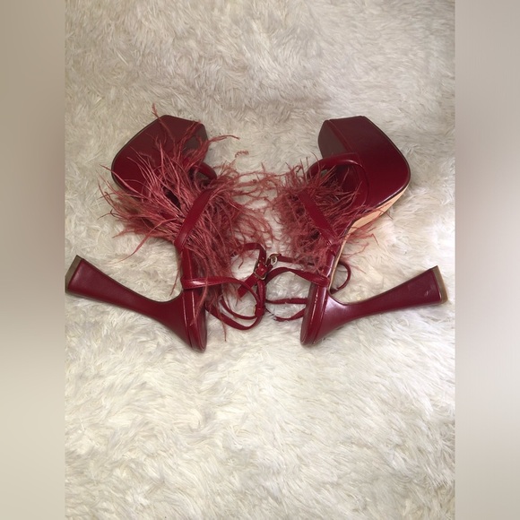 VENUS Red Platform Heels with Feather Detail NWOT size 9 - Picture 15 of 15